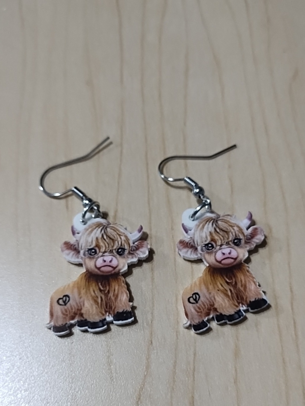 Brown Highland Cow Dangle Earrings NIP So Cute.